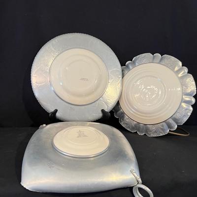 Wrought/Embossed Aluminum W/Limoges China Plate Inserts (B1-RG)