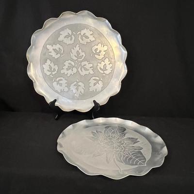 Wrought/Embossed Aluminum W/Limoges China Plate Inserts (B1-RG)