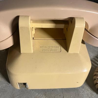 Seven Bell Touch Tone Phones (BS1-MG)