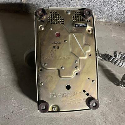 Seven Bell Touch Tone Phones (BS1-MG)