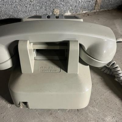 Seven Bell Touch Tone Phones (BS1-MG)