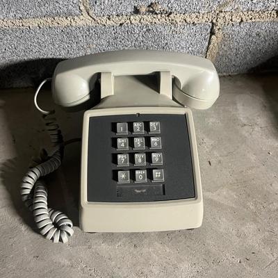 Seven Bell Touch Tone Phones (BS1-MG)