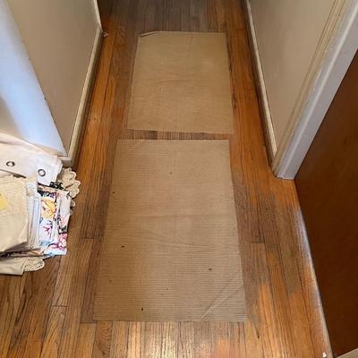 Pair of Matching â€˜Gardenâ€™ Genuine Hand Tufted Wool Area Rugs (B2-RG)