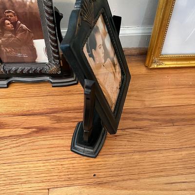 Ornate Frames (B2-RG)