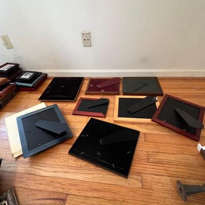 Over Eighty Photo Frames (B2-RG)