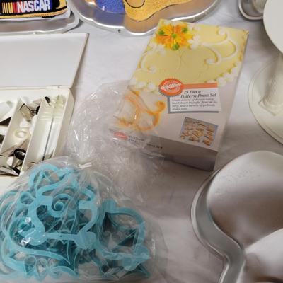 Cake Decorating Supplies (BS2-DW)