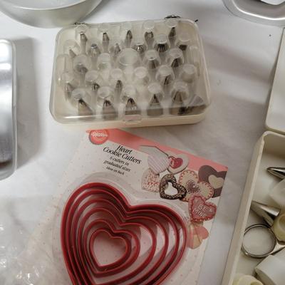 Cake Decorating Supplies (BS2-DW)