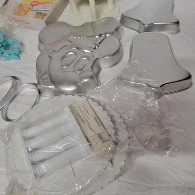 Cake Decorating Supplies (BS2-DW)