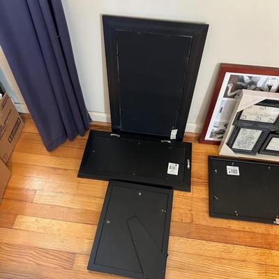 Collage Photo Frames & More (B2-RG)