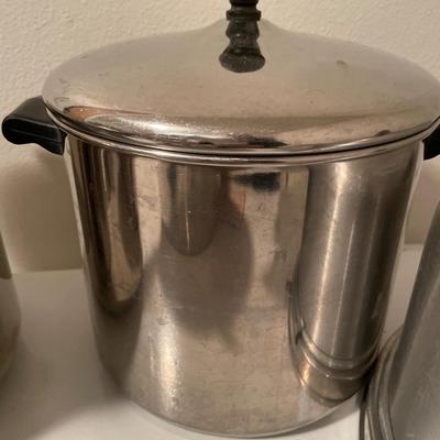 Pressure cooker, stock pot, cake pans