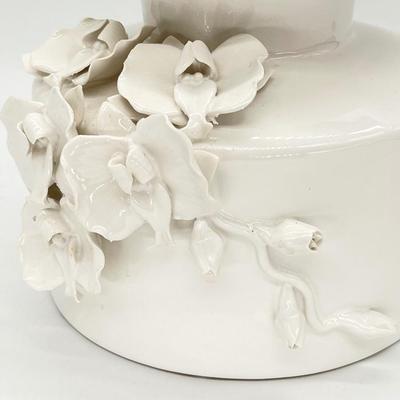 NICHE MODERN HOME ~ Glazed Ceramic White Vase ~ With Three Dimensional Flowers