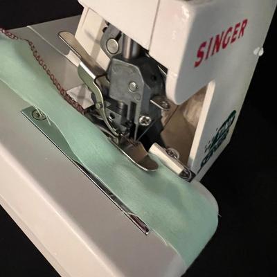 Singer Tiny Serger Overedging Machine (B2-RG)