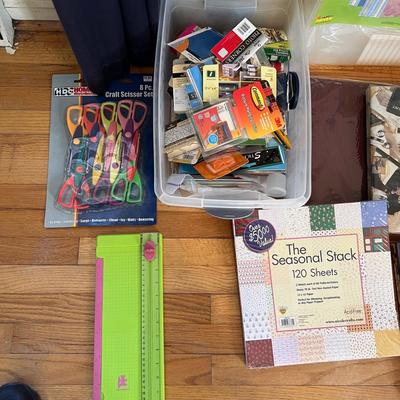 Scrapbooking Essentials (B2-RG)