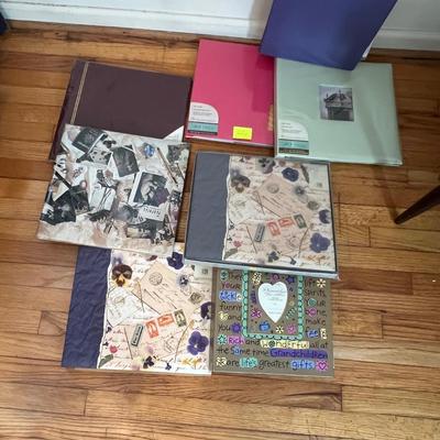 Scrapbooking Essentials (B2-RG)