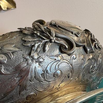 Pair Antique Goldsmith Silversmiths Ornate Vegetable Bowls c. 1909-1910