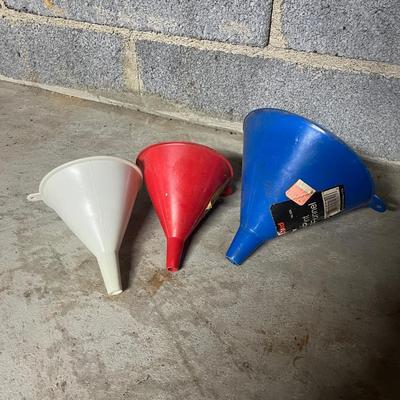 Electric Drill, Electric Staple Gun, Carwash Cannon, & More w/ Three Shelf Unit (BS1-MG)