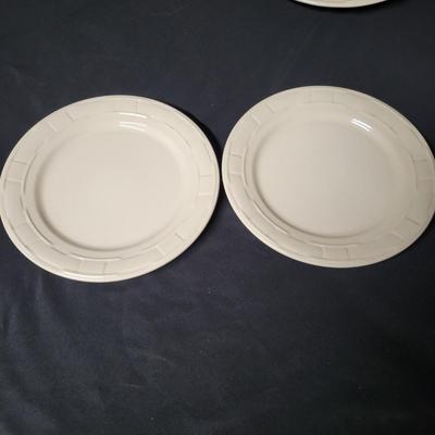 Longaberger Pottery Soup Tureen & Place Settings (BS2-DW)