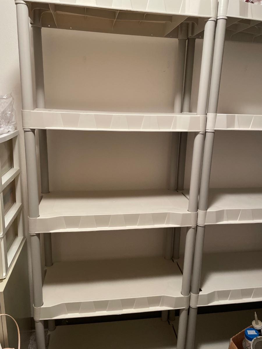 3 plastic shelving units