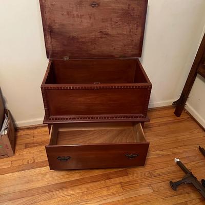 Solid Wood Blanket Chest with Dovetailed Drawer (B2-RG)