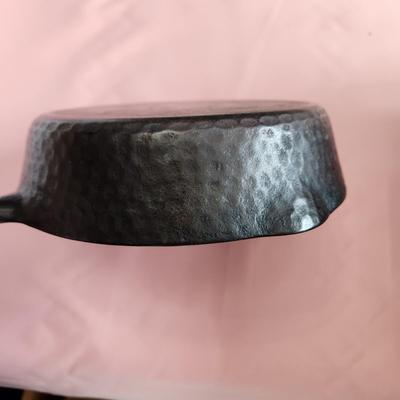 Vintage Hammered Cast Iron Skillet pan 8