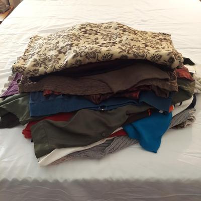 XL Tops and Sets By Lauren Ralph Lauren, Alfred Dunner and more (B3-BBL)