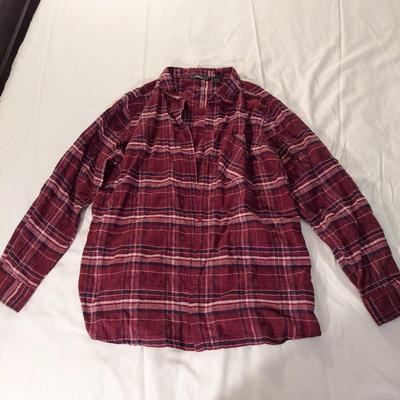 Simply Vera, Southern Lady, Stillwater and more Large Sweaters (B3-BBL)