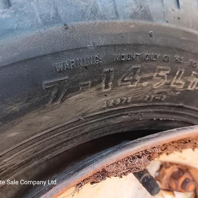 Old flatbed trailer good frame - bad tires and deck