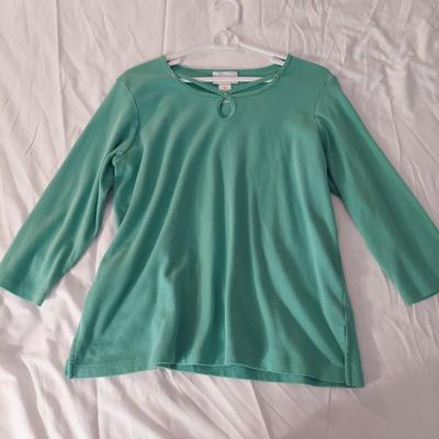 Alfred Dunner, Southern Lady and more Medium Tops and Sweaters (B3-BBL)