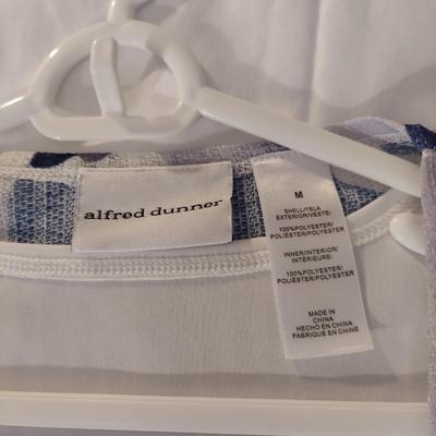 Alfred Dunner, Southern Lady and more Medium Tops and Sweaters (B3-BBL)