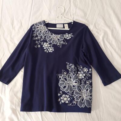 Alfred Dunner, Southern Lady and more Medium Tops and Sweaters (B3-BBL)