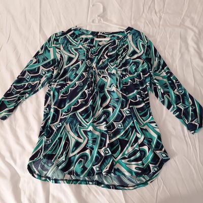 Alfred Dunner, Southern Lady and more Medium Tops and Sweaters (B3-BBL)