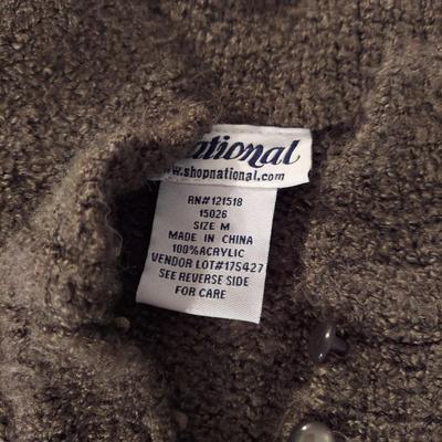 Alfred Dunner, Southern Lady and more Medium Tops and Sweaters (B3-BBL)