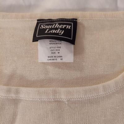 Alfred Dunner, Southern Lady and more Medium Tops and Sweaters (B3-BBL)