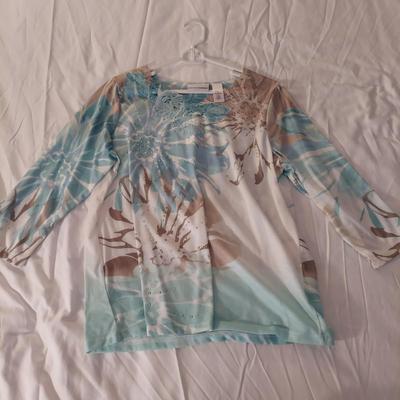 Alfred Dunner, Southern Lady and more Medium Tops and Sweaters (B3-BBL)