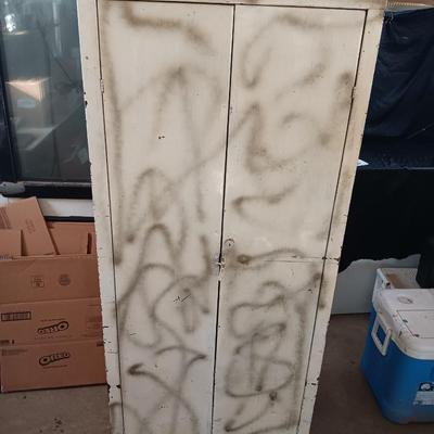 Large tin storage locker