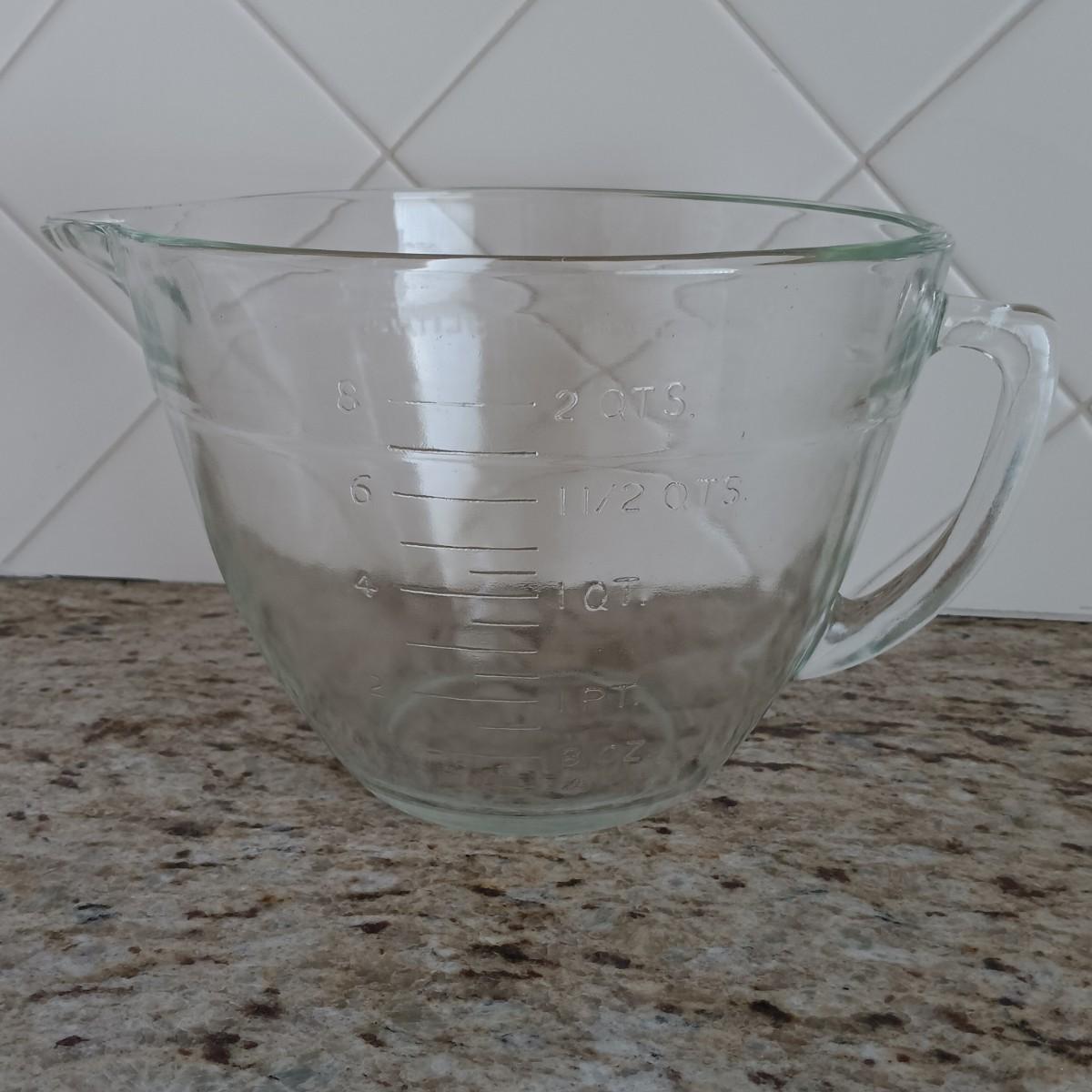 Sold at Auction: Lot of 3 Heavy Glass Measuring Cups Pyrex and