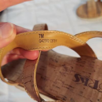 Size 7 Shoes by Crocs, Reebok, Keds and more (B3-BBL)