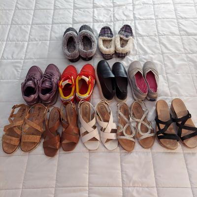 Size 7 Shoes by Crocs, Reebok, Keds and more (B3-BBL)