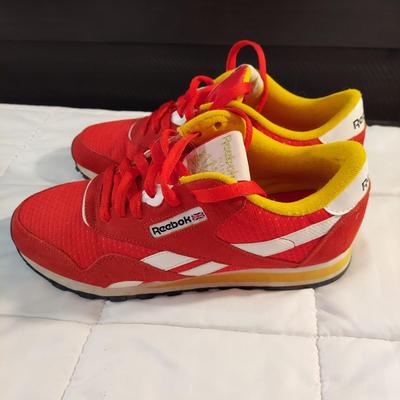 Size 7 Shoes by Crocs, Reebok, Keds and more (B3-BBL)