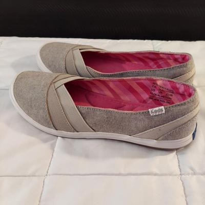 Size 7 Shoes by Crocs, Reebok, Keds and more (B3-BBL)