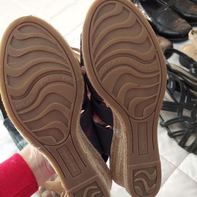 Size 7 Comfort Shoes by Clark's, Easy Spirit, Naturalizer and more (B3-BBL)