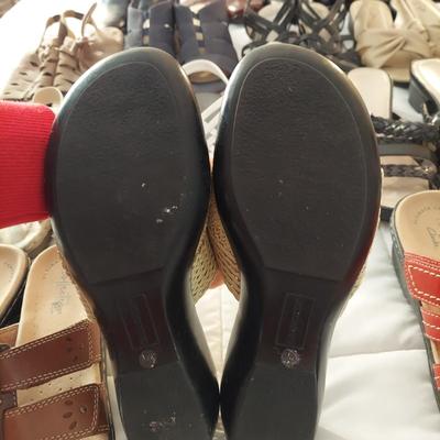 Size 7 Comfort Shoes by Clark's, Easy Spirit, Naturalizer and more (B3-BBL)