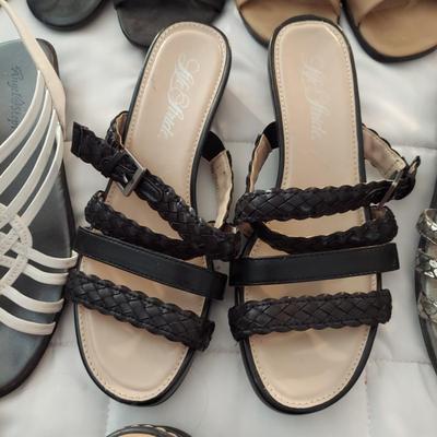 Size 7 Comfort Shoes by Clark's, Easy Spirit, Naturalizer and more (B3-BBL)