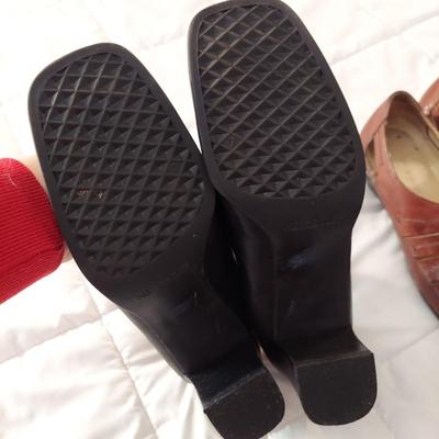 Size 7 Comfort Shoes by Clark's, Easy Spirit, Naturalizer and more (B3-BBL)