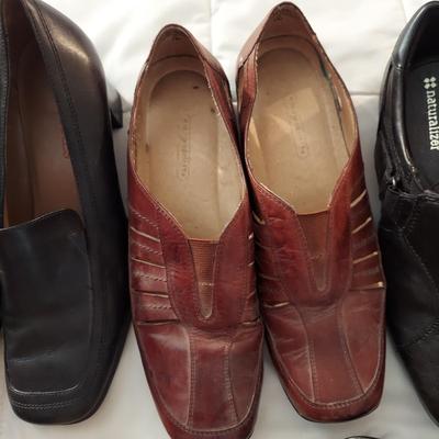 Size 7 Comfort Shoes by Clark's, Easy Spirit, Naturalizer and more (B3-BBL)