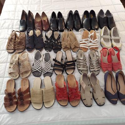 Size 7 Comfort Shoes by Clark's, Easy Spirit, Naturalizer and more (B3-BBL)