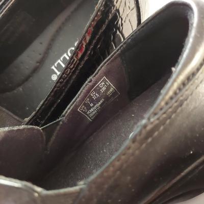 Size 7 Comfort Shoes by Clark's, Easy Spirit, Naturalizer and more (B3-BBL)