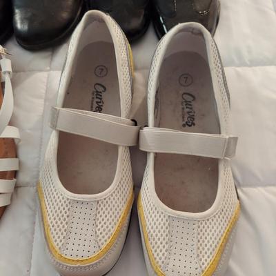 Size 7 Comfort Shoes by Clark's, Easy Spirit, Naturalizer and more (B3-BBL)