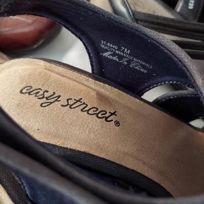 Size 7 Comfort Shoes by Clark's, Easy Spirit, Naturalizer and more (B3-BBL)