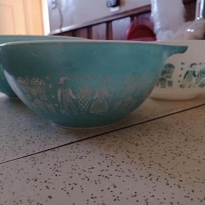 3pc Pyrex Nesting Mixing Bowl